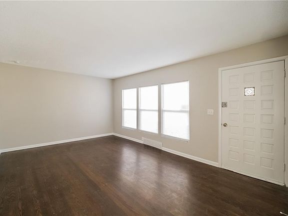 2nd image of 5715 Lathrop Ave