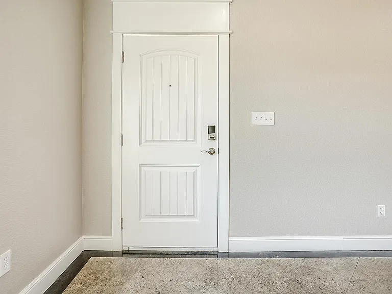 10A Frost Ln #20B — Photo 12