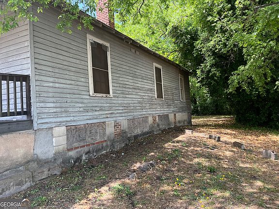 2nd image of 1835 Houston Ave