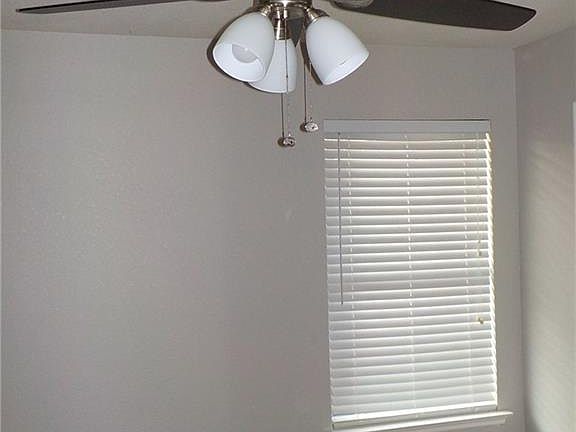 5th image of 4011 Collin Ct