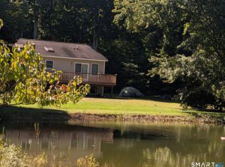 902 E Pond Meadow Rd, Westbrook, CT 06498