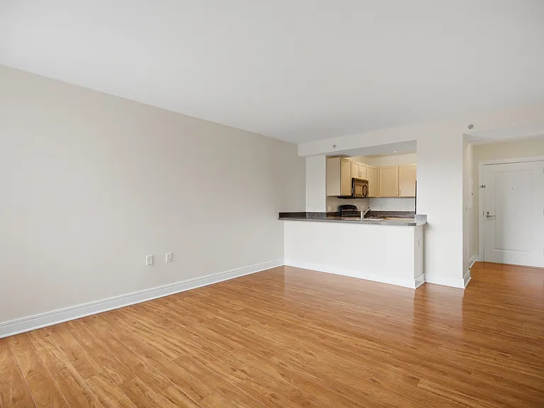 800 4th St SW #S503 — Photo 9