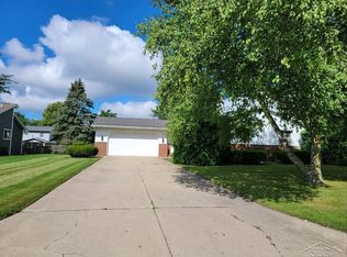 1683 Allendale Dr, Saginaw, MI