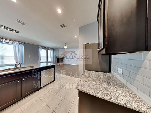 4th image of 3403 Cassinia Pkwy