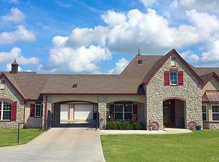16 Lori Ln, Pryor, OK 74361