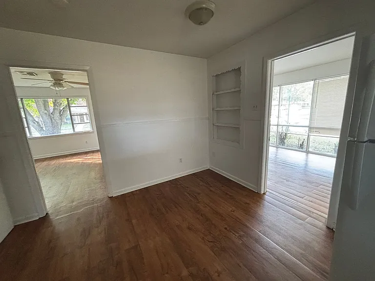 4101 Glen St — Photo 16