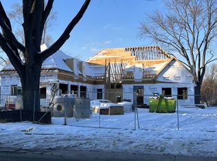 854 Everett Rd, Lake Forest, IL 60045