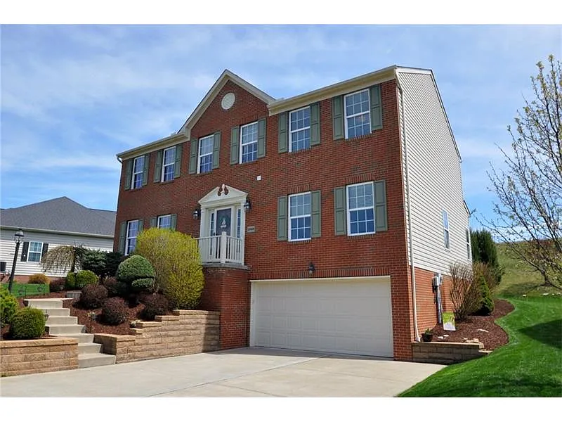 2068 Majestic Dr photo 1