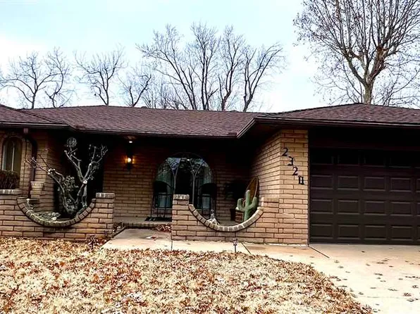 2320 El Camino St, Ponca City, OK 74604