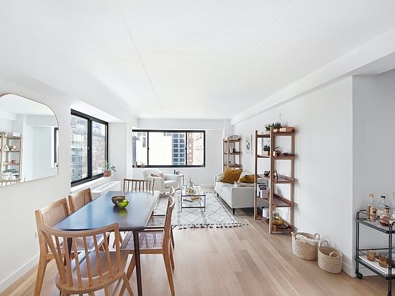 4th image of 200 E 87th St APT 12e