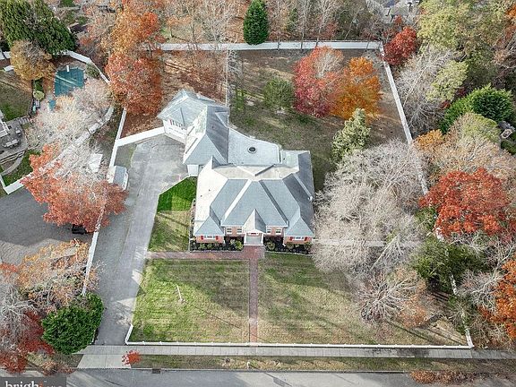 3rd image of 5 Popper St