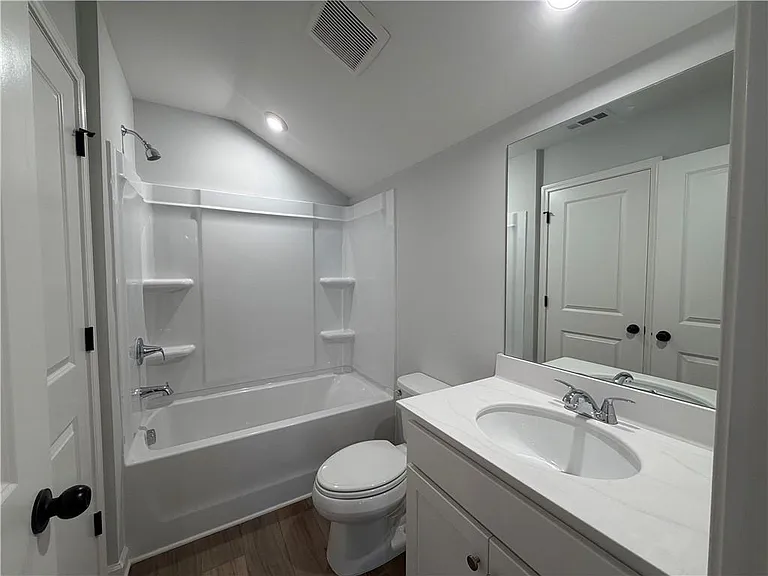 139 Jacobs Hollow St — Photo 19
