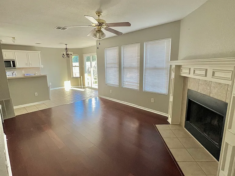 2702 Verbena Loop — Photo 10