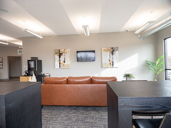 Clubhouse Lobby