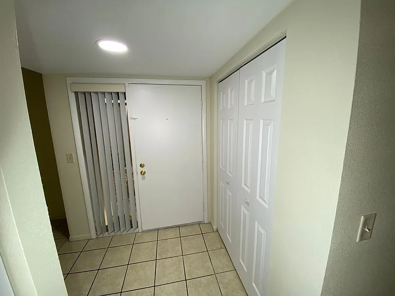 130 Jasmine Woods Ct #12A — Photo 10