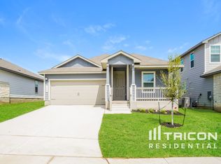 13685 Paxton Blvd, Saint Hedwig, TX 78152
