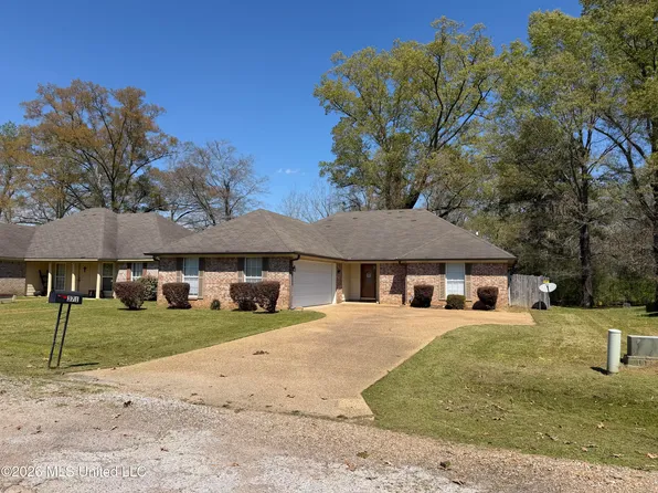 371 Greystone Point, Terry, MS 39170