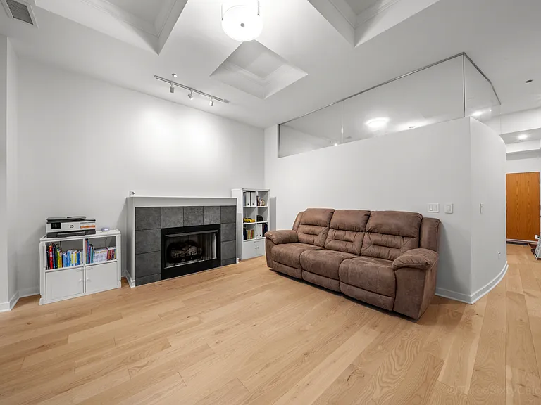 208 W Washington St #912 — Photo 5