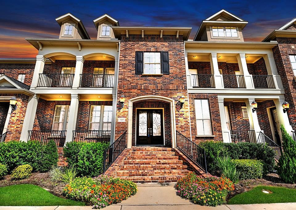2nd image of 522 Imperial Blvd