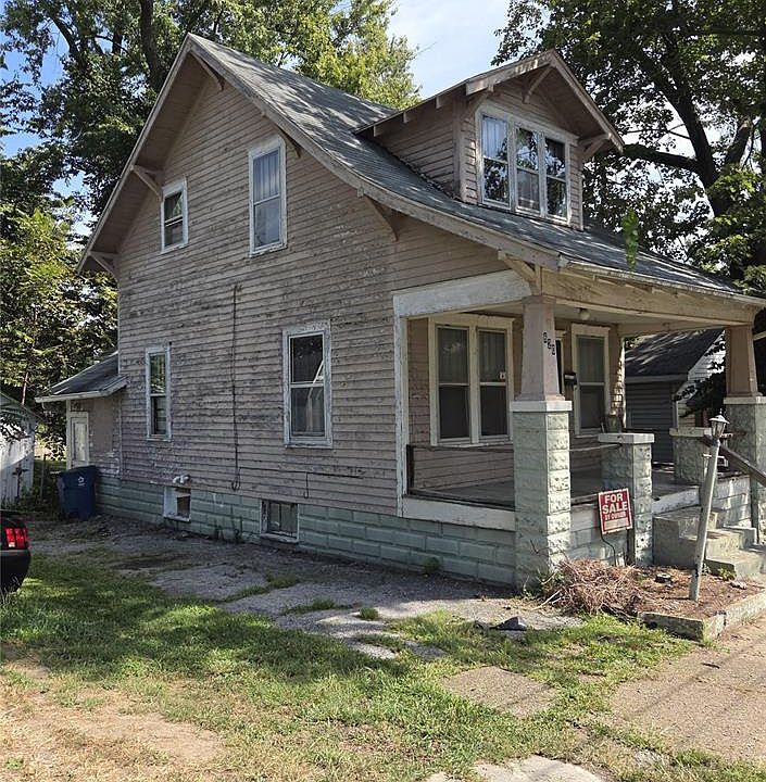 1st image of 620 North St