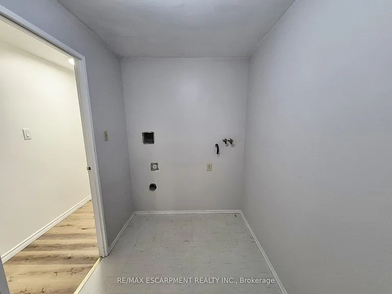 421 Fairview Dr #105 — Photo 10