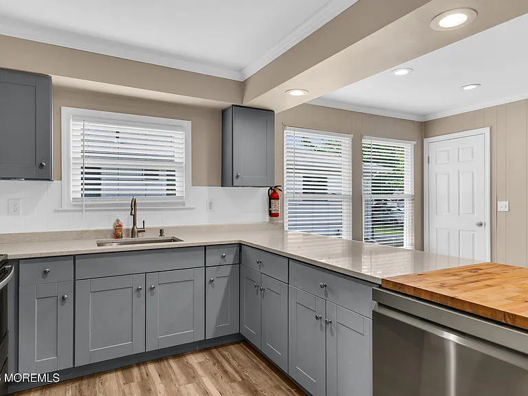 510 Jamaica Blvd — Photo 18
