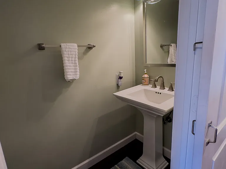6104 Red Oak Dr #3 — Photo 13