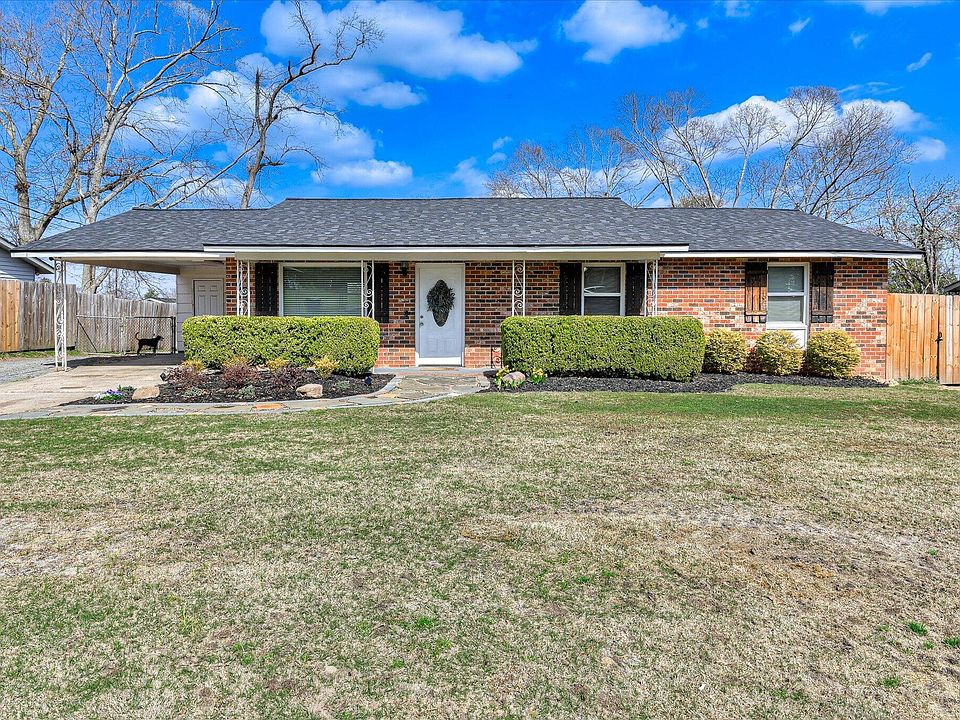 1st image of 522 Sandy Street