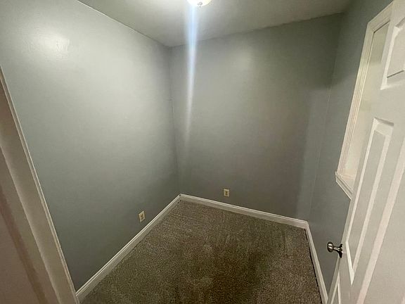 5th image of 52 Bassett St