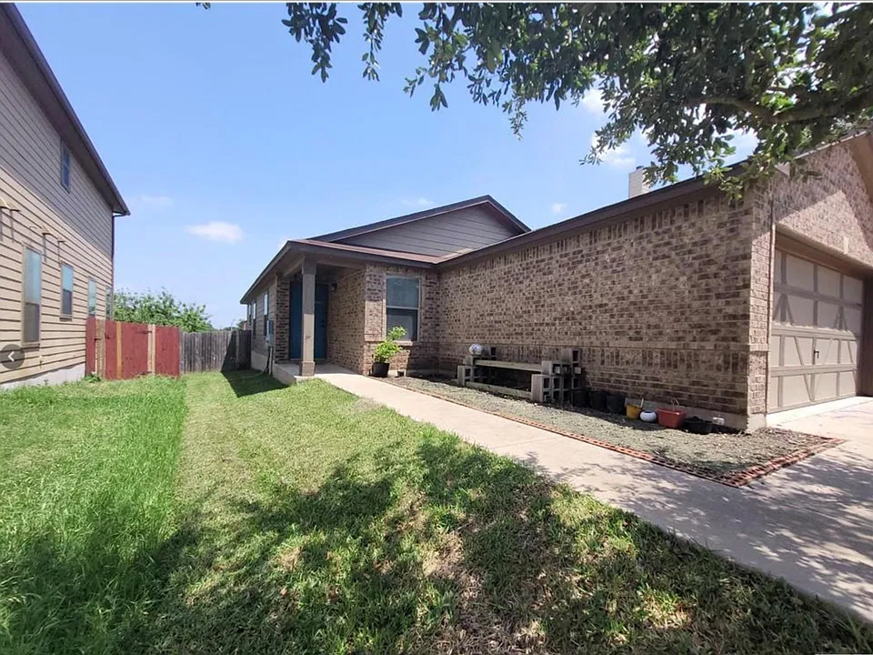 1127 Tumbleweed Trl