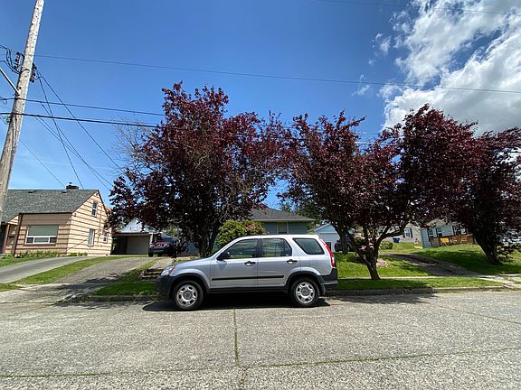 3rd image of 11428 Woodley Ave S