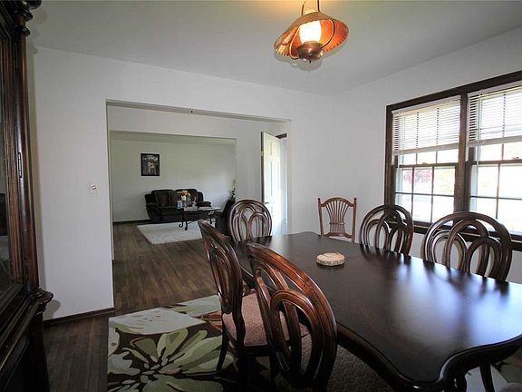 4th image of 1385 Delmar Dr