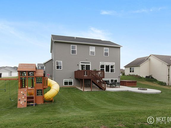 2nd image of 5731 Furlong Ct NE