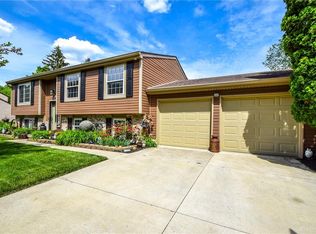 1674 Bledsoe Dr, Bellbrook, OH 45305