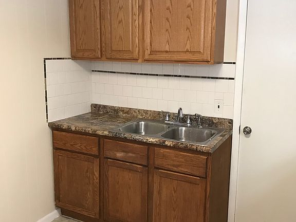 5th image of 3840 67th St