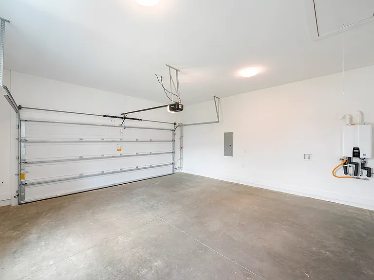 1615 Pathways Dr — Photo 21