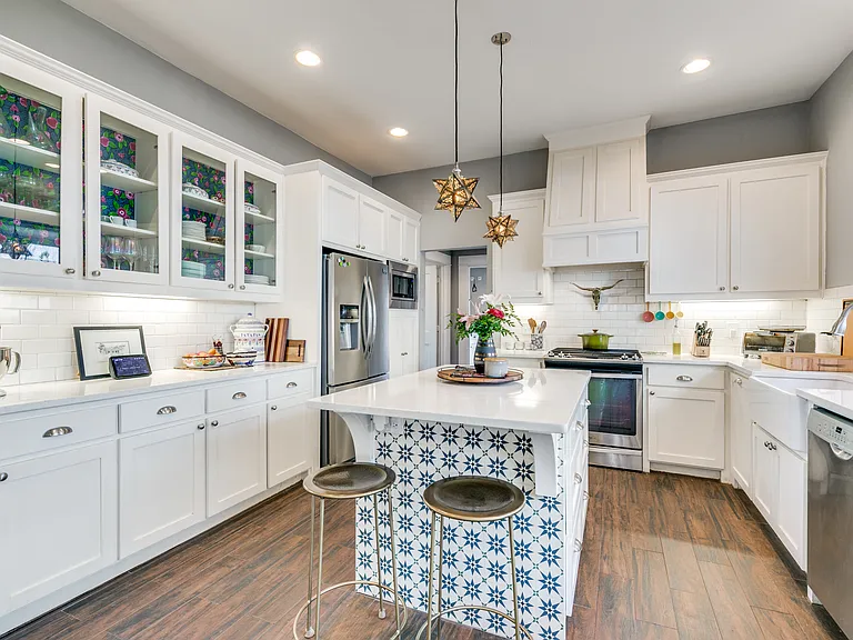 341 S Edgefield Ave — Photo 10