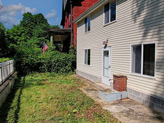 5th image of 15523 Stationmaster Row NW