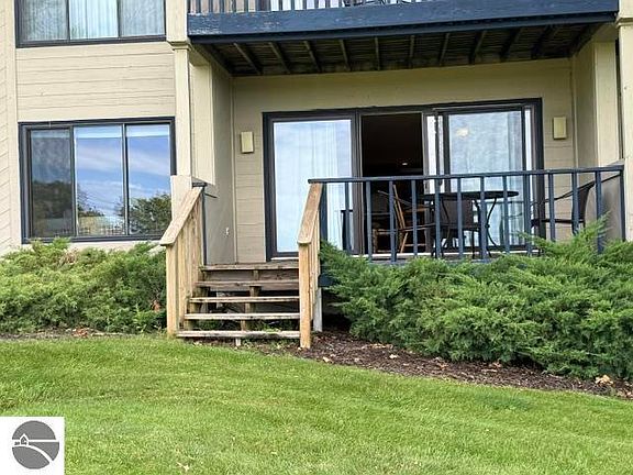 2nd image of 5828 Shanty Creek Rd #424/423