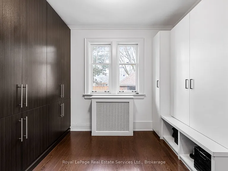 28 Thompson Ave — Photo 20