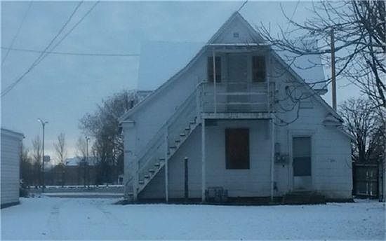 2nd image of 2209 E Main St