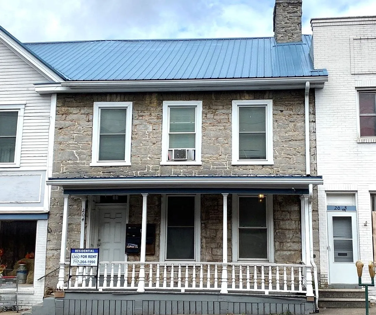204 Lincoln Way East — Photo 3
