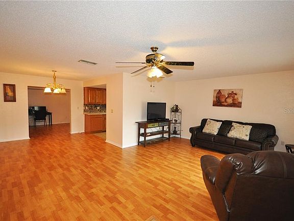 4th image of 2405 S Parkview Ave