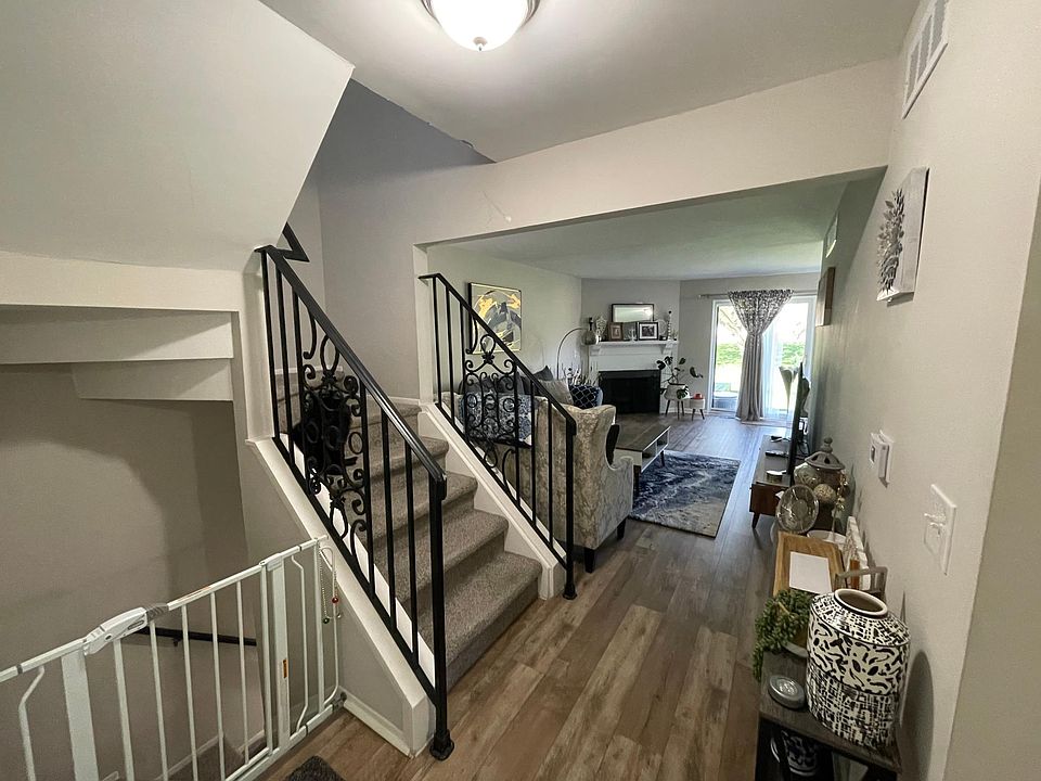 1st image of 28681 Regent Ct N #106