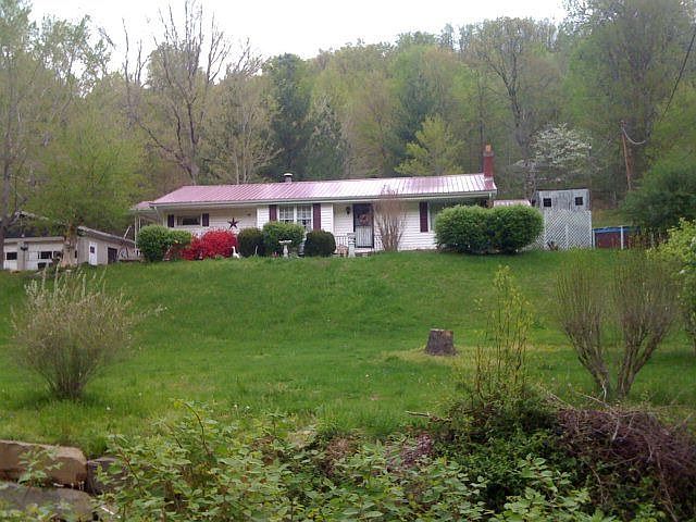 2nd image of 1376 Slab Run Rd