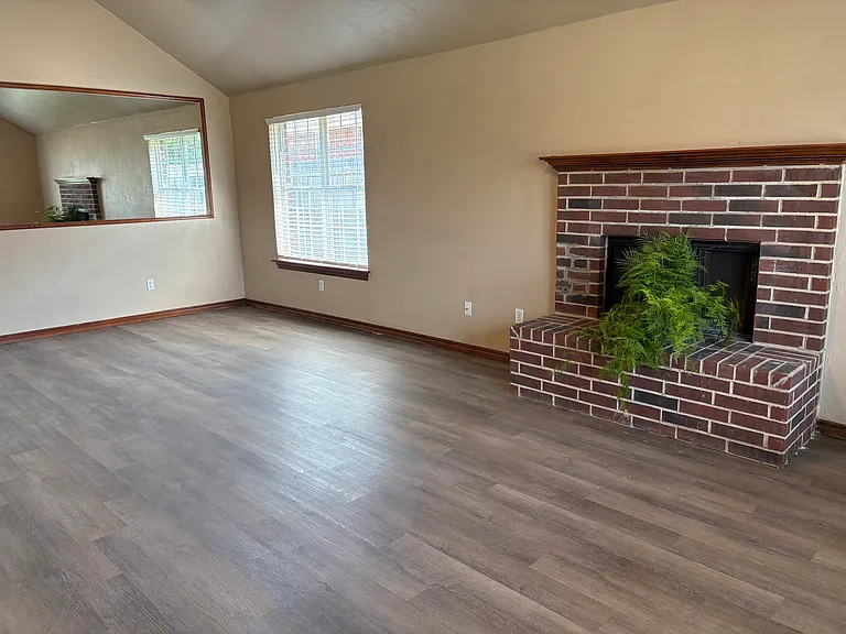1424 SW 129th St — Photo 34
