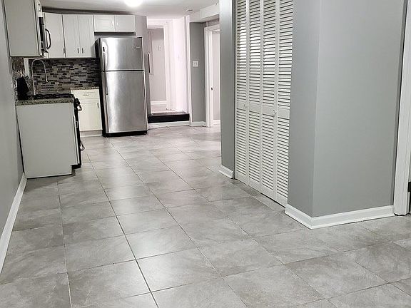 4th image of 3006 S Central Park Ave Unit 1