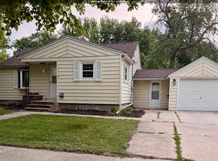 224 Buffalo St SW, Titonka, IA 50480
