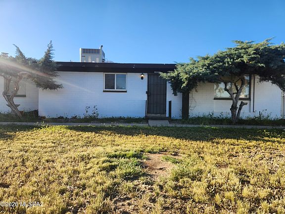 3rd image of 4093 S Queen Palm Dr