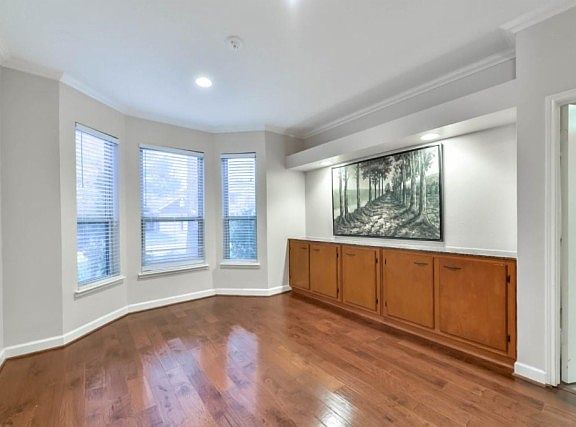 3rd image of 4819 Red Lantern Dr